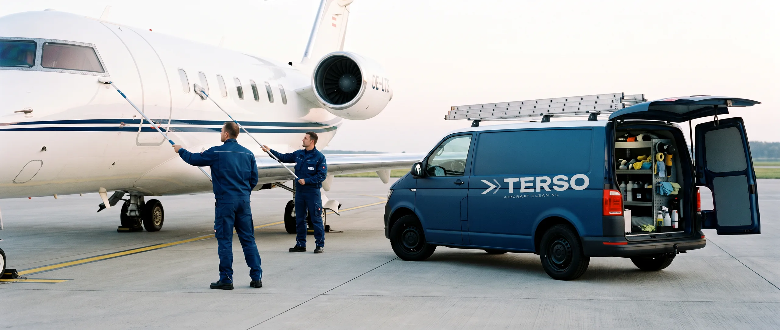 Winter operations: de-icing fluid residue, cold-soaked paint and what to wash when